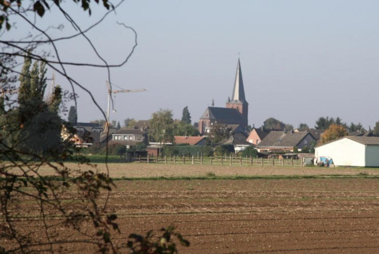 In wenigen tagen werden wir den offiziellen Bauantrag einreichen und parallel mit der Vermarktung der Fläche beginnen.